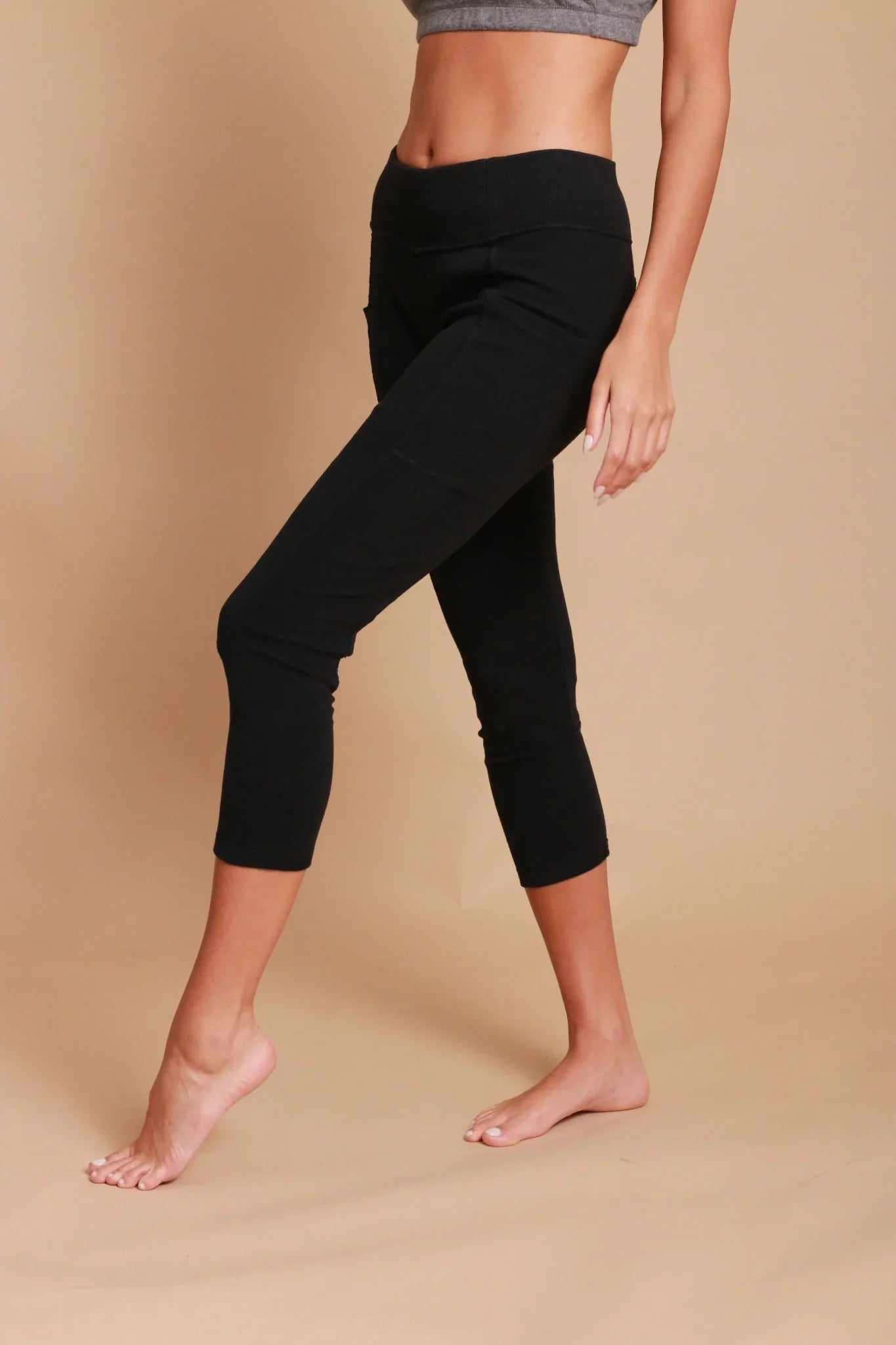 Women's Cropped Leggings