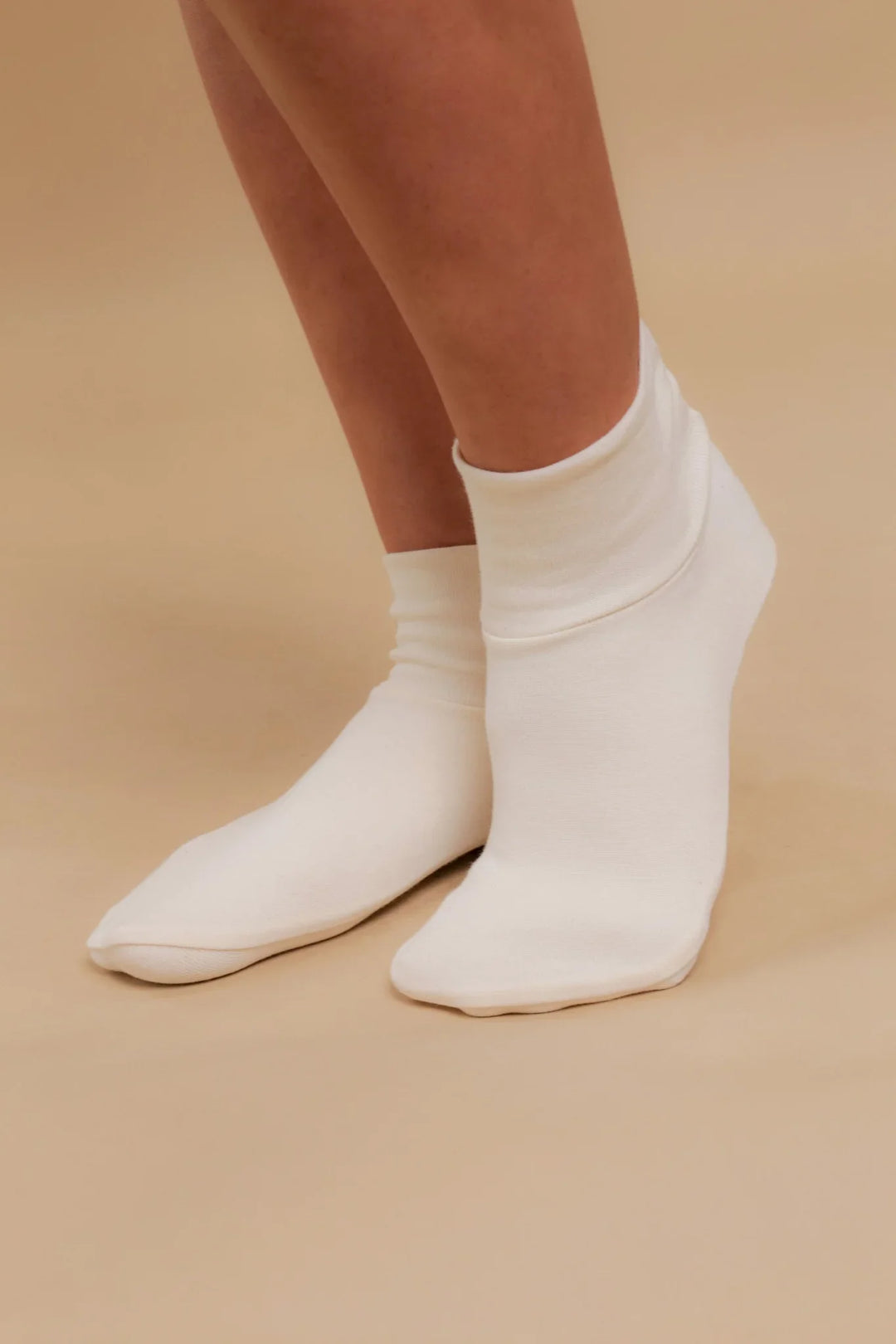 Latex-Free Adult Booties (2 pairs/pack)